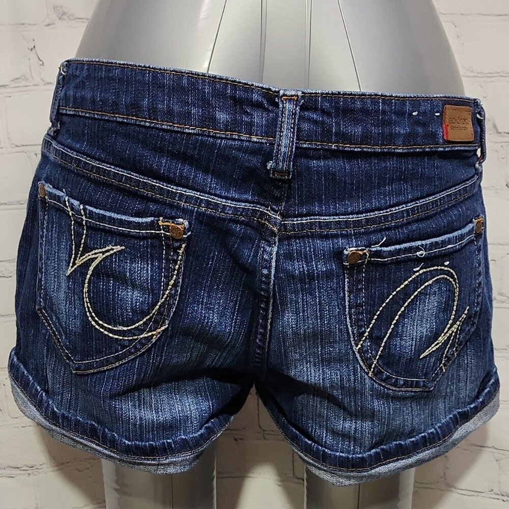 Ecko Red rolled hem mid-rise shorts